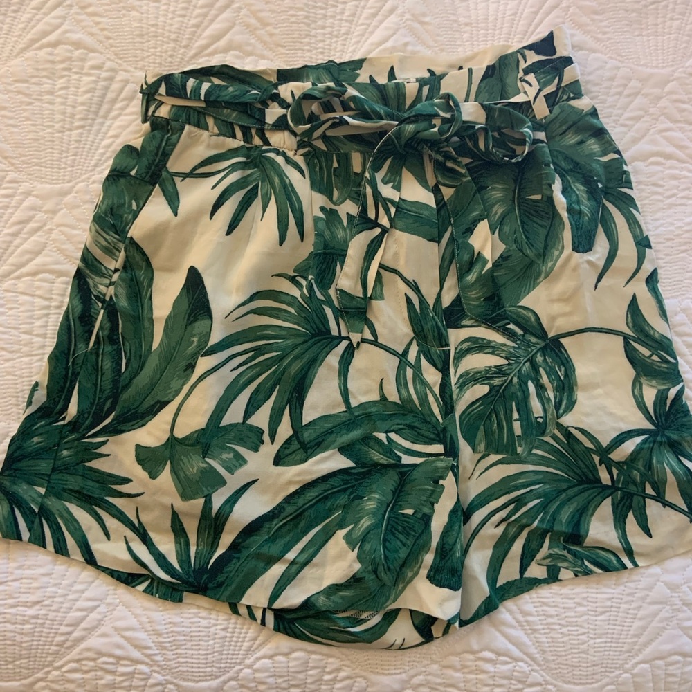 Cute high waisted!